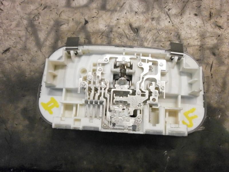 Recambio de piloto interior para peugeot 5008 premium referencia OEM IAM 6362T9  