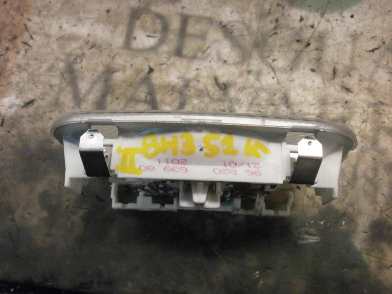 Recambio de piloto interior para peugeot 5008 premium referencia OEM IAM 6362T9  