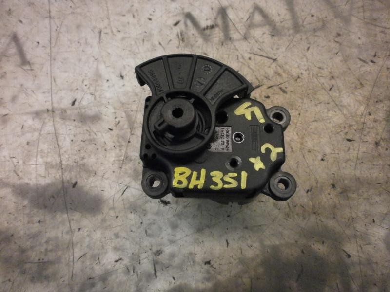 Recambio de motor apertura trampillas climatizador para peugeot 5008 premium referencia OEM IAM 6479A9  