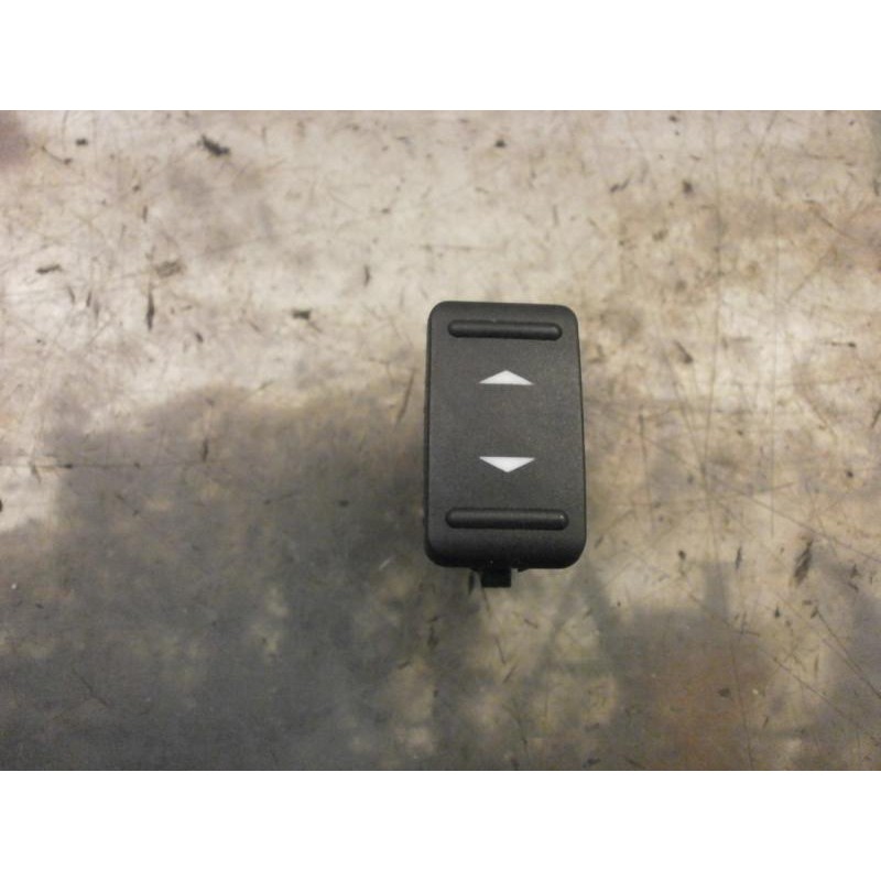 Recambio de mando elevalunas trasero izquierdo para ford focus berlina (cap) titanium referencia OEM IAM   
