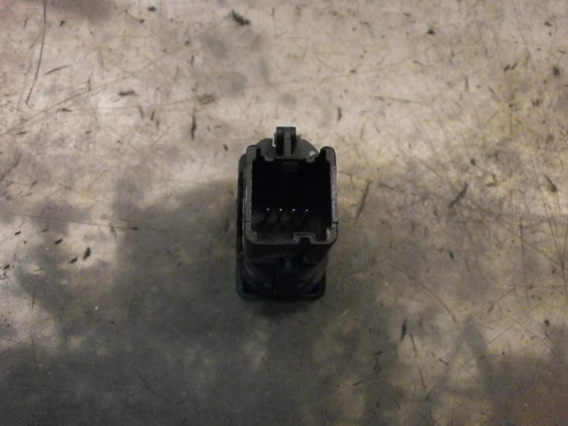 Recambio de mando elevalunas trasero izquierdo para ford focus berlina (cap) titanium referencia OEM IAM   