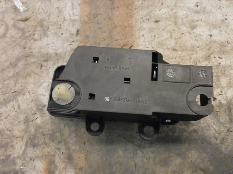 Recambio de maneta interior delantera izquierda para ford focus berlina (cap) titanium referencia OEM IAM   