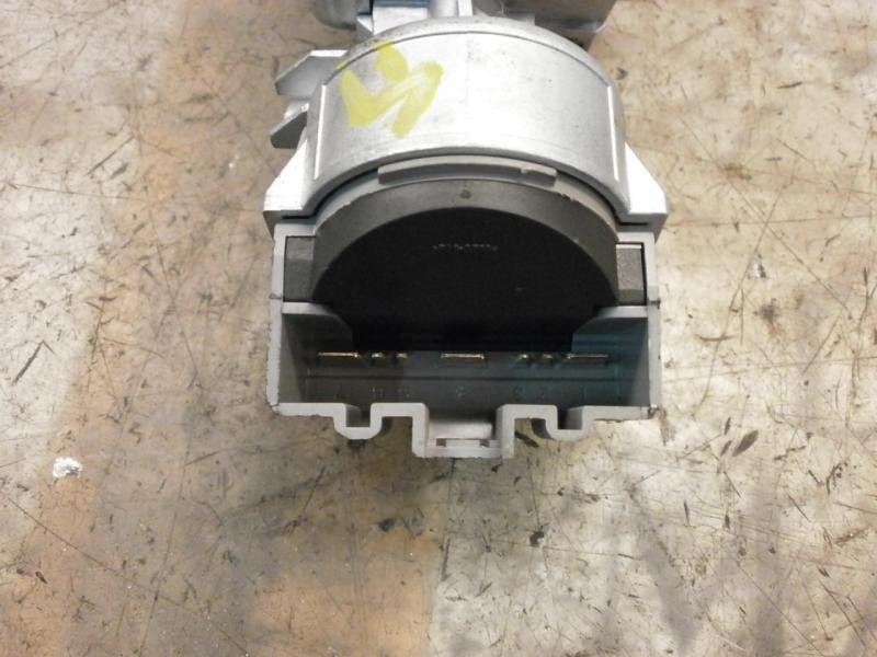 Recambio de antirrobo para ford focus berlina (cap) titanium referencia OEM IAM   