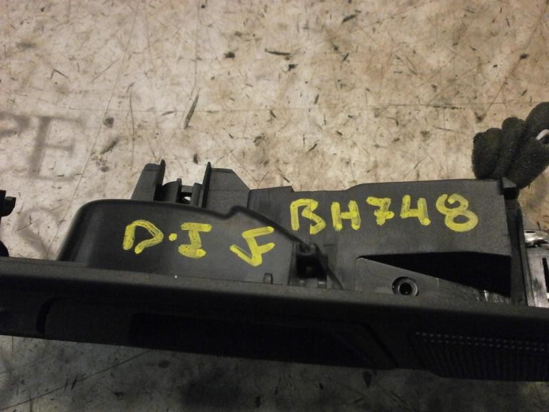 Recambio de maneta interior delantera izquierda para ford fiesta (cb1) ambiente referencia OEM IAM   