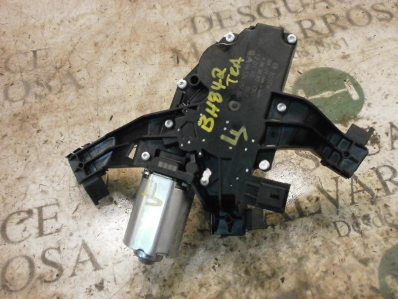 Recambio de motor limpia trasero para peugeot 207 1.4 hdi referencia OEM IAM   