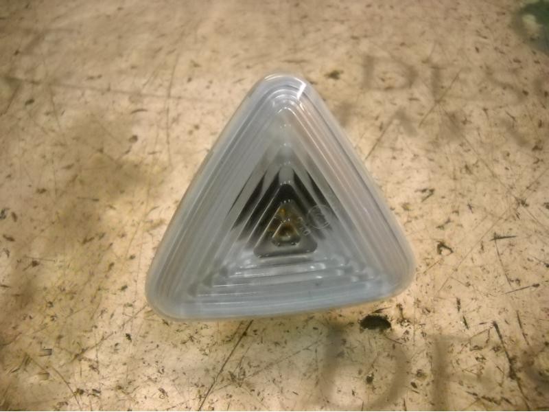 Recambio de piloto lateral izquierdo para renault kangoo profesional referencia OEM IAM   