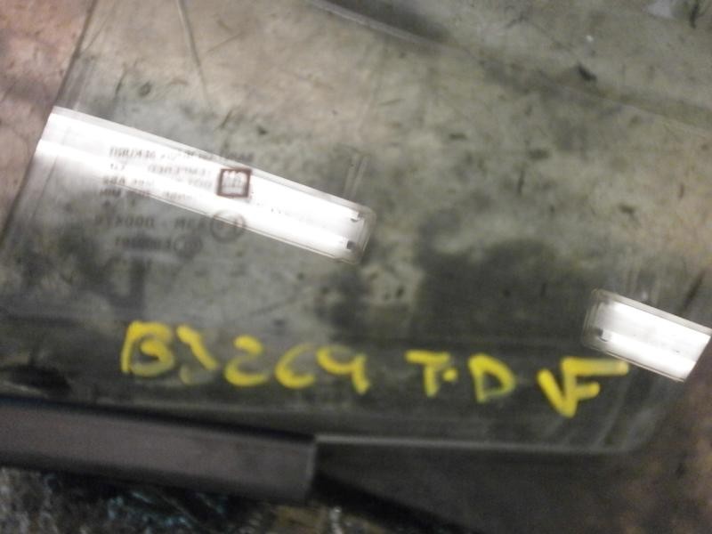 Recambio de cristal puerta trasero derecho para opel corsa d enjoy referencia OEM IAM   