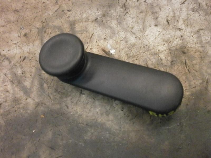 Recambio de maneta elevalunas trasera izquierda para opel corsa d enjoy referencia OEM IAM   