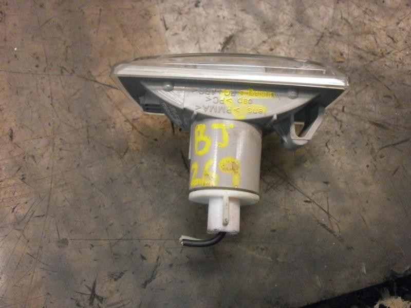 Recambio de piloto lateral derecho para opel corsa d enjoy referencia OEM IAM   