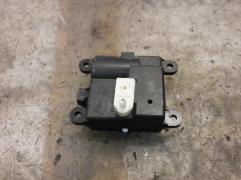 Recambio de motor apertura trampillas climatizador para nissan almera tino (v10m) visia referencia OEM IAM   