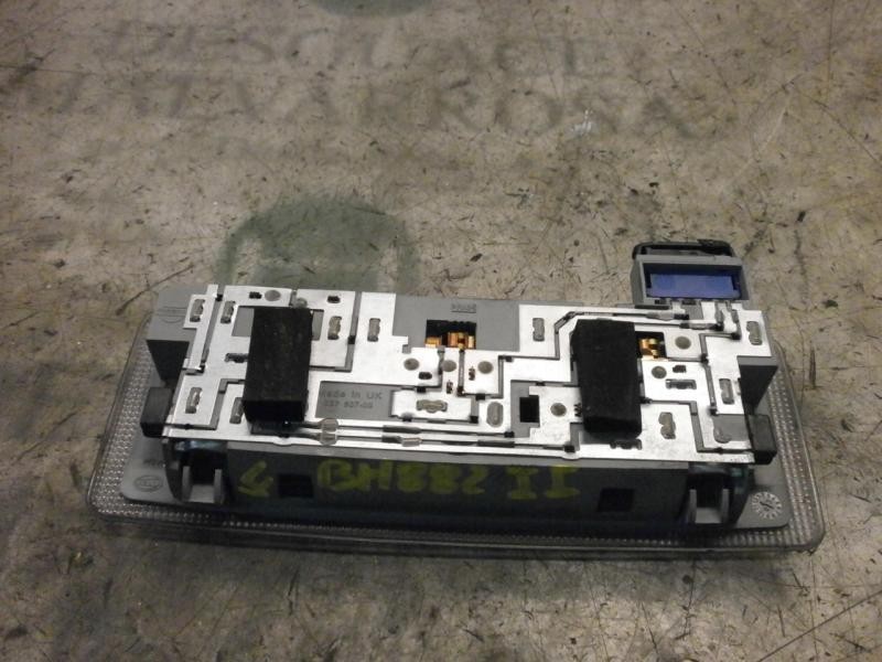 Recambio de piloto interior para nissan almera tino (v10m) visia referencia OEM IAM   