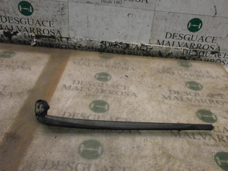 Recambio de brazo limpia delantero izquierdo para seat leon (1p1) sport referencia OEM IAM 1P0955409A1P9  