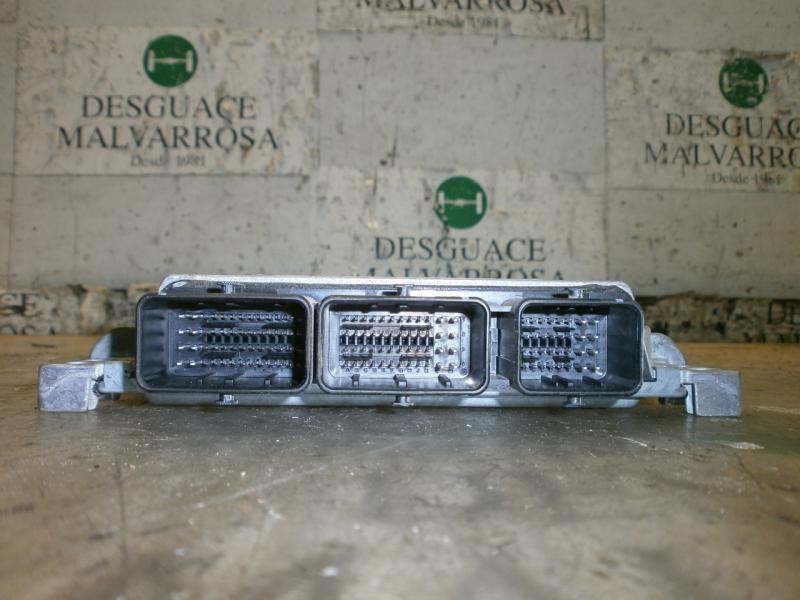 Recambio de centralita motor uce para renault scenic ii grand dynamique referencia OEM IAM   