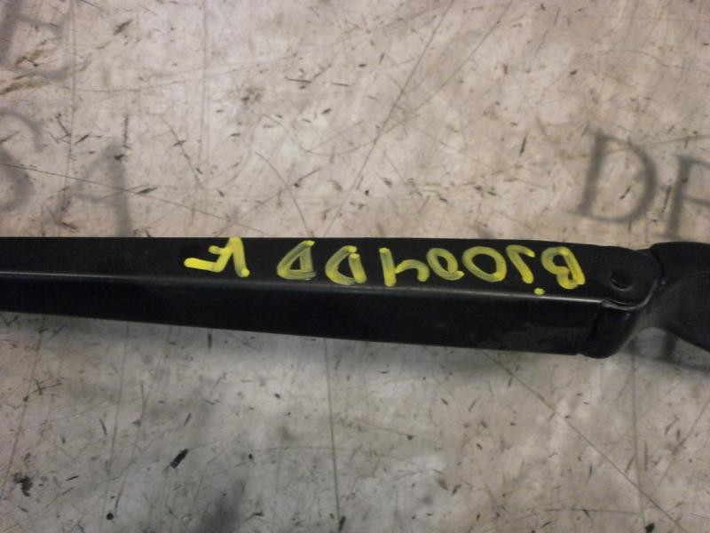 Recambio de brazo limpia delantero derecho para volkswagen polo (9n3) highline referencia OEM IAM 6Q1955410D  