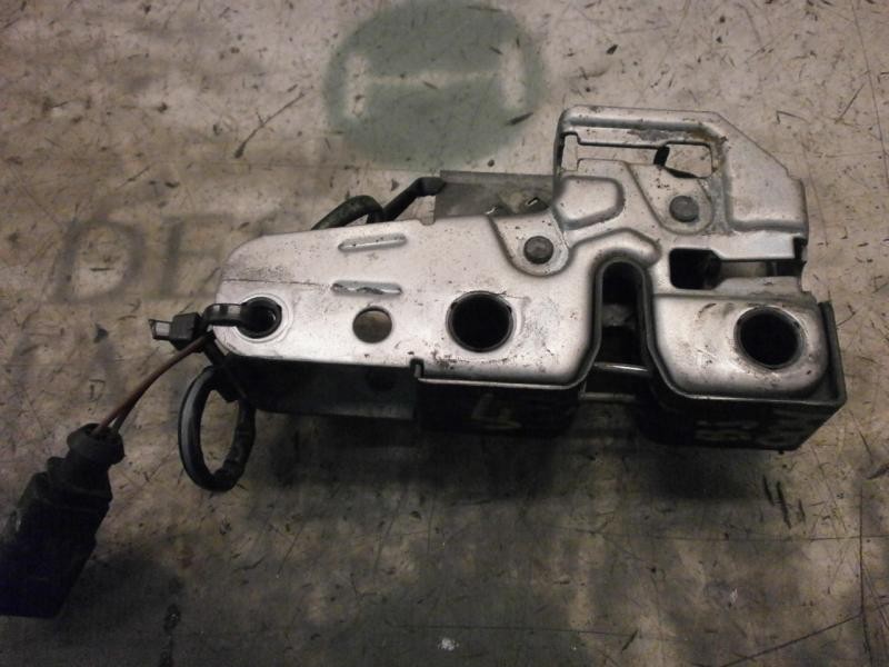 Recambio de cerradura capot para volkswagen polo (9n3) highline referencia OEM IAM 6Q0823509J  