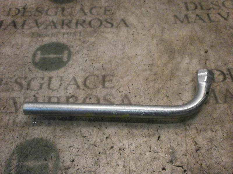 Recambio de llave rueda para volkswagen polo (9n3) highline referencia OEM IAM   