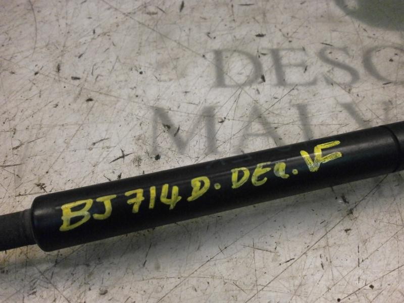 Recambio de amortiguador capot para bmw serie 3 berlina (e46) 320d referencia OEM IAM 51238202688  