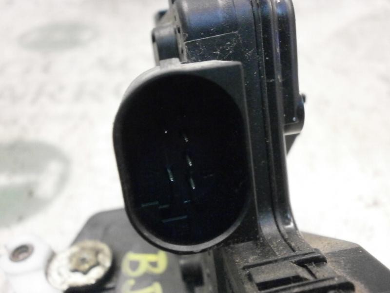 Recambio de cerradura puerta delantera derecha para bmw serie 3 berlina (e46) 320d referencia OEM IAM 51217011244  