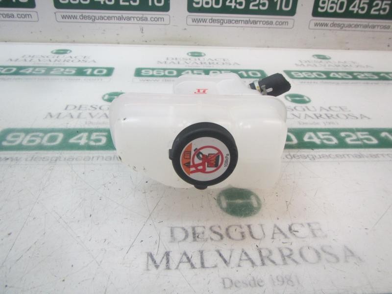 Recambio de deposito expansion para toyota rav4 hybrid fwd referencia OEM IAM G91H042020  