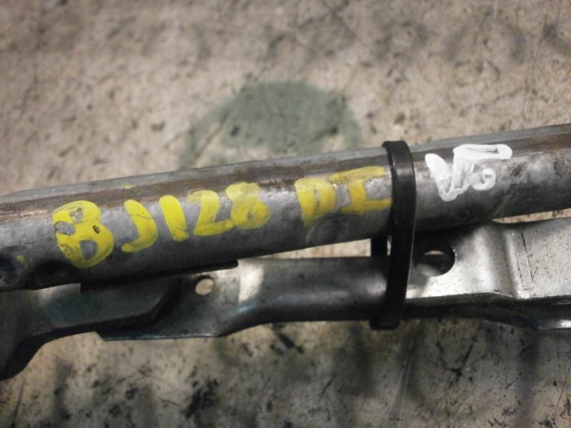 Recambio de articulacion limpia delantero para peugeot 407 confort referencia OEM IAM 6405PR  