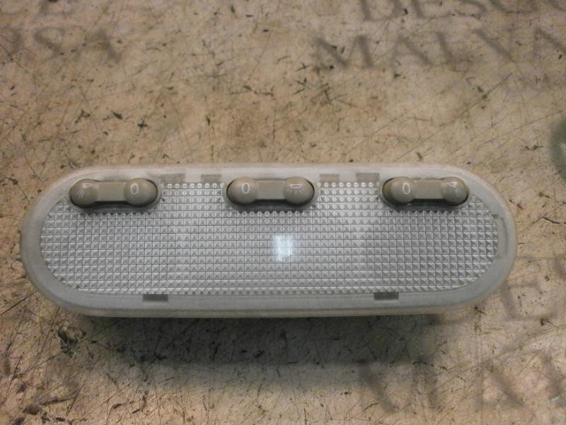 Recambio de piloto interior para renault megane ii berlina 5p confort authentique referencia OEM IAM   