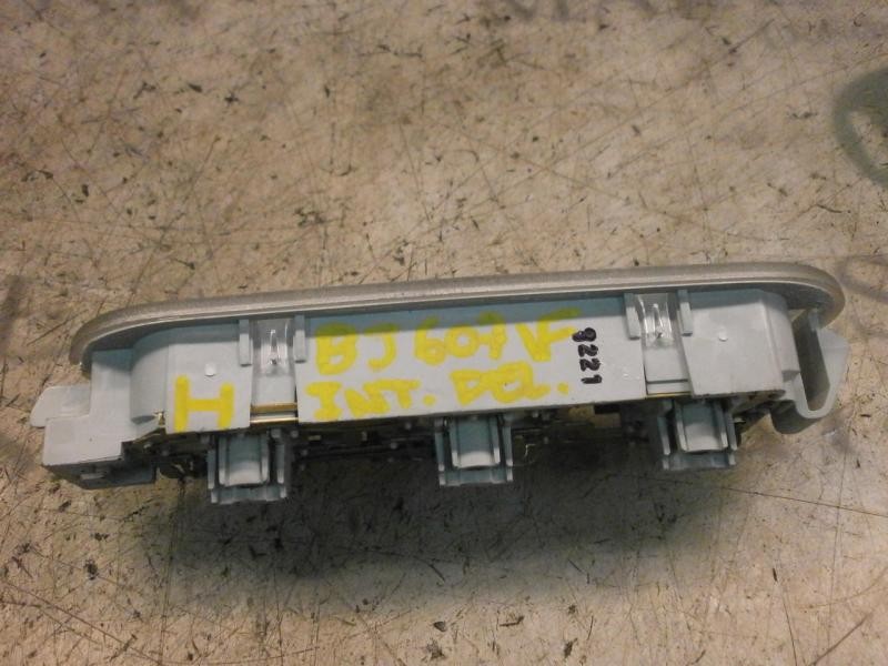 Recambio de piloto interior para renault megane ii berlina 5p confort authentique referencia OEM IAM   