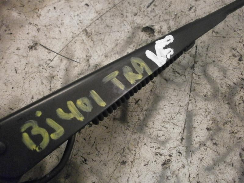 Recambio de brazo limpia trasero para kia carnival td ls travel referencia OEM IAM 0K55367421  