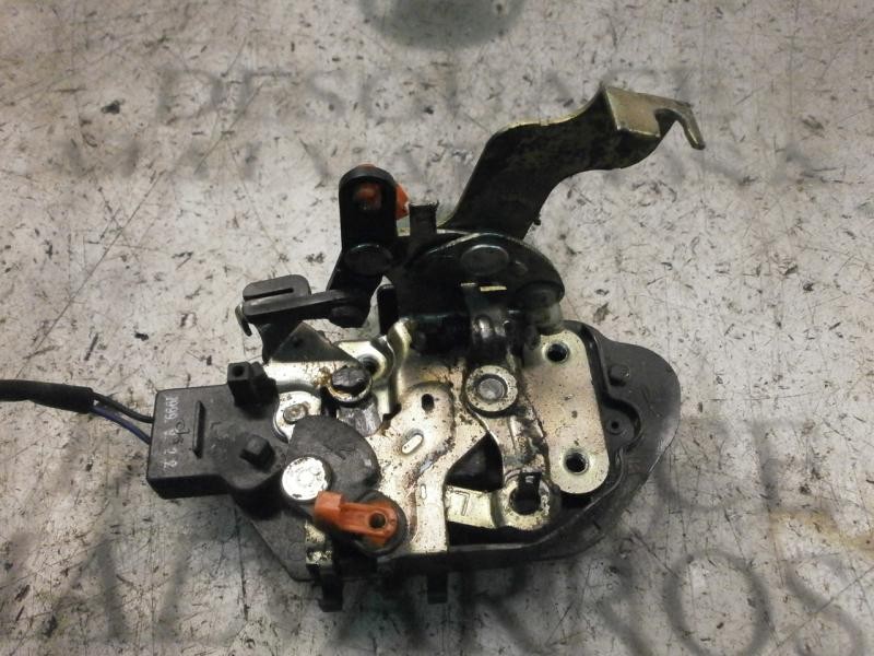 Recambio de cerradura puerta delantera izquierda para kia carnival td ls travel referencia OEM IAM 0K55259310B  