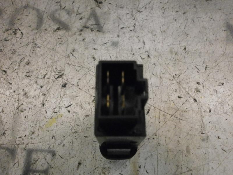 Recambio de warning para kia carnival td ls travel referencia OEM IAM 0K552664H0  