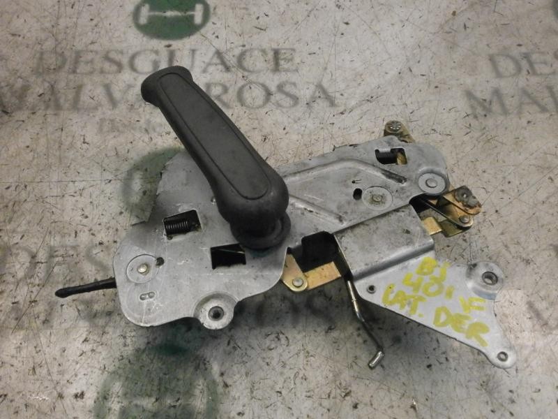 Recambio de maneta interior lateral derecha para kia carnival td ls travel referencia OEM IAM 0K55272380B  