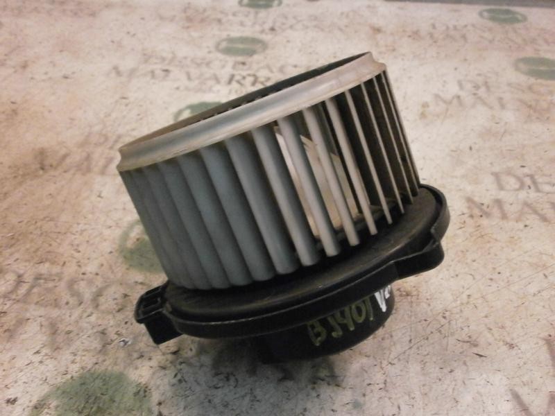 Recambio de motor calefaccion para kia carnival td ls travel referencia OEM IAM 0K55261C07  