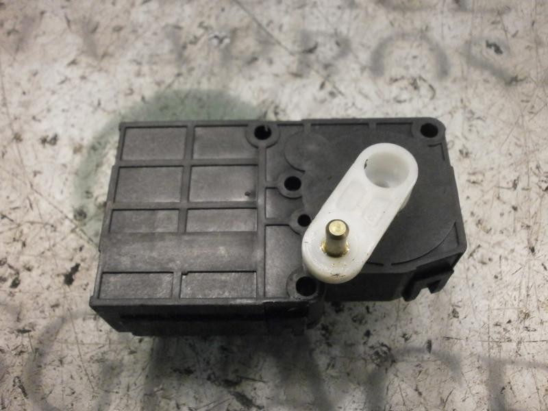 Recambio de motor apertura trampillas climatizador para kia carnival td ls travel referencia OEM IAM   