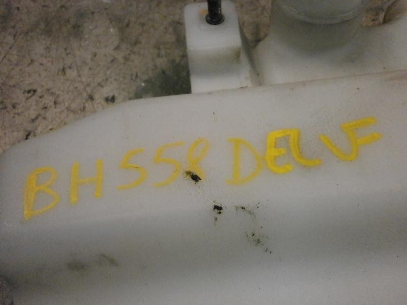 Recambio de deposito limpia para opel agila cosmo referencia OEM IAM   