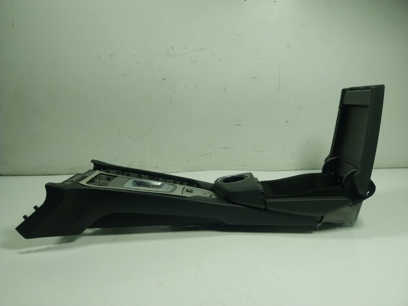 Recambio de apoyabrazos central para porsche panamera 3.0 v6 tdi cat referencia OEM IAM 9705533250021U 970553111 970553311007P8