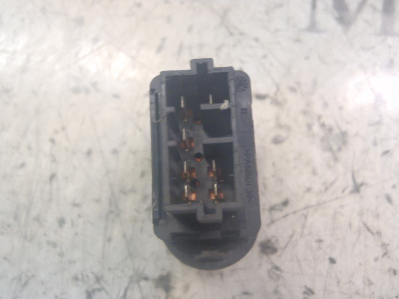 Recambio de mando elevalunas delantero derecho para citroën c2 cool referencia OEM IAM   