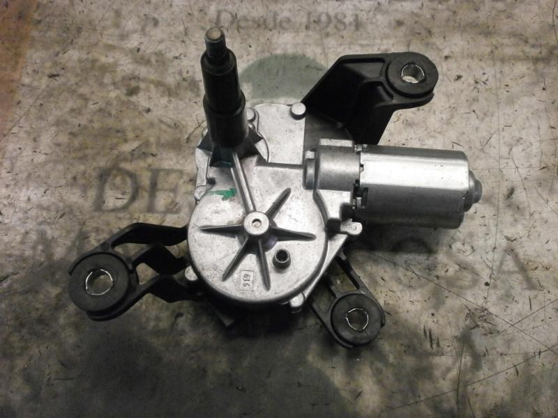 Recambio de motor limpia trasero para opel astra gtc enjoy referencia OEM IAM   