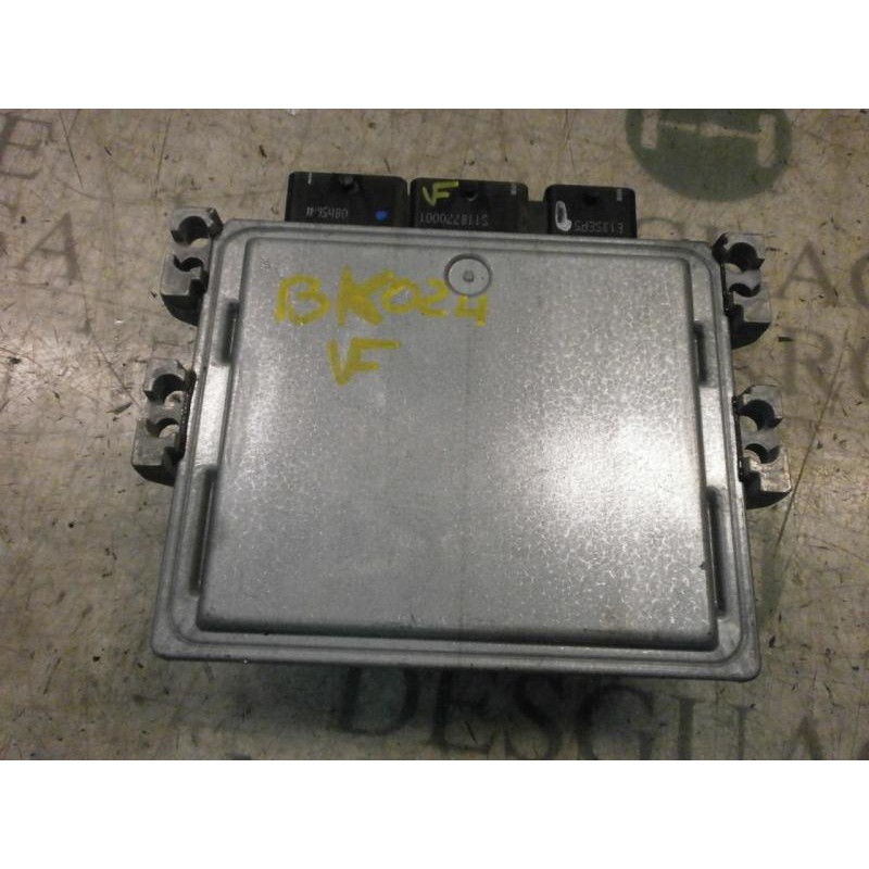 Recambio de centralita motor uce para renault megane ii berlina 5p confort authentique referencia OEM IAM   