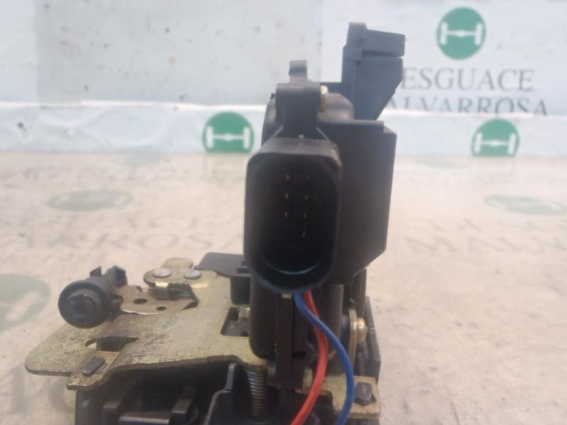 Recambio de cerradura puerta delantera derecha para audi a2 (8z) 1.4 referencia OEM IAM 8Z1837016E  