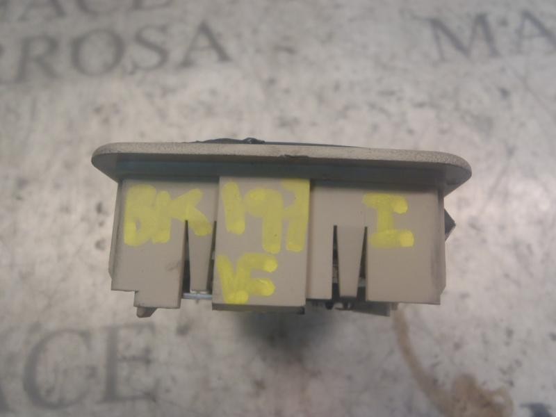 Recambio de piloto interior para audi a2 (8z) 1.4 referencia OEM IAM 8Z09471234QC  