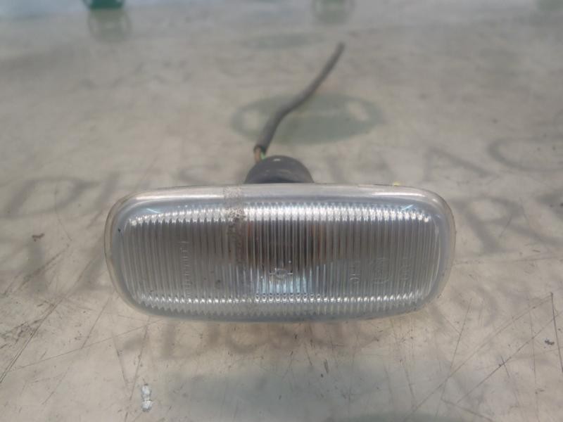 Recambio de piloto lateral derecho para audi a2 (8z) 1.4 referencia OEM IAM 4B0949127  