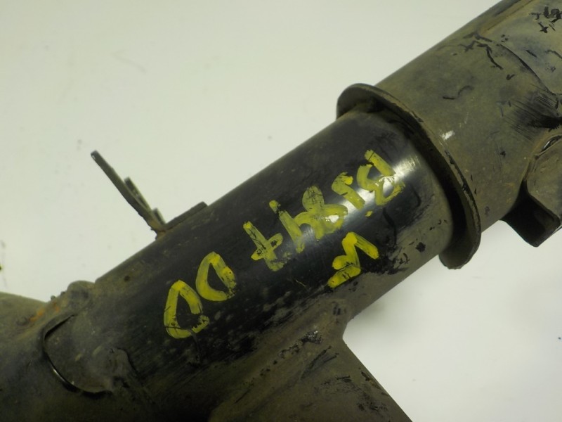 Recambio de amortiguador delantero derecho para hyundai getz (tb) 1.1 básico referencia OEM IAM 546601C300  