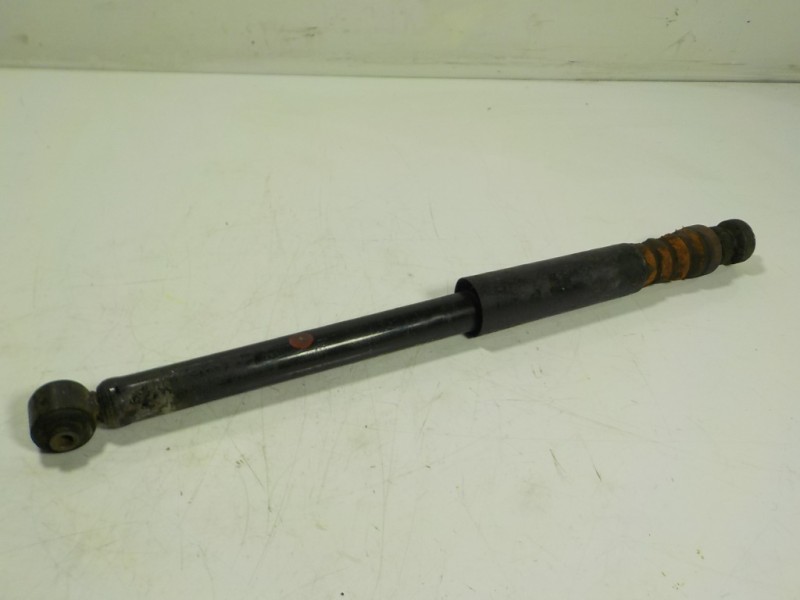 Recambio de amortiguador trasero derecho para hyundai getz (tb) 1.1 básico referencia OEM IAM 553101C200  