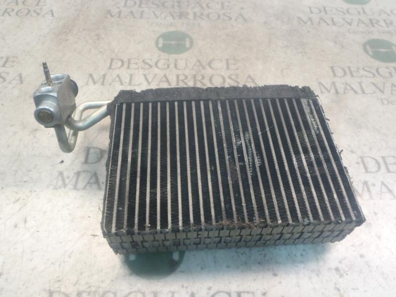 Recambio de evaporador aire acondicionado para bmw serie 3 berlina (e46) 330d referencia OEM IAM 64119135744  