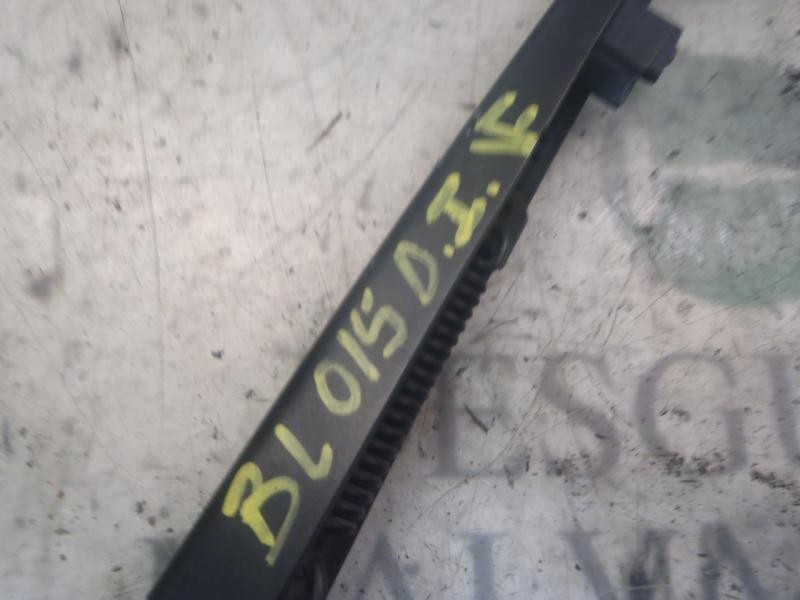 Recambio de brazo limpia delantero izquierdo para bmw serie 3 berlina (e46) 330d referencia OEM IAM 61617003931  