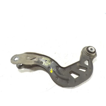 BRAZO SUSPENSION SUPERIOR TRASERO DERECHO A2463501006 
