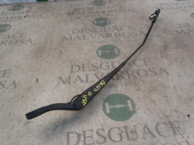 Recambio de brazo limpia delantero izquierdo para peugeot 207 x-line referencia OEM IAM   