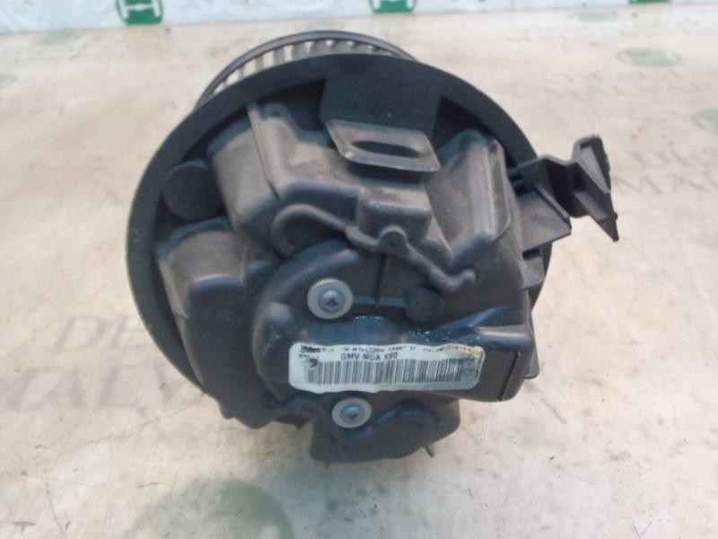 Recambio de motor calefaccion para dacia logan ambiance referencia OEM IAM 6001547487 GMVMGAX90 GMVMGAX90