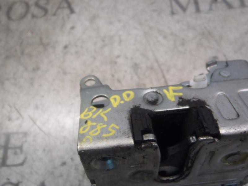 Recambio de cerradura puerta delantera derecha para dacia logan ambiance referencia OEM IAM 6001547511  