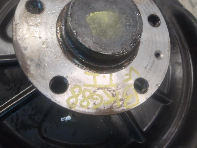 Recambio de mangueta trasera izquierda para volkswagen golf v berlina (1k1) sportline referencia OEM IAM   