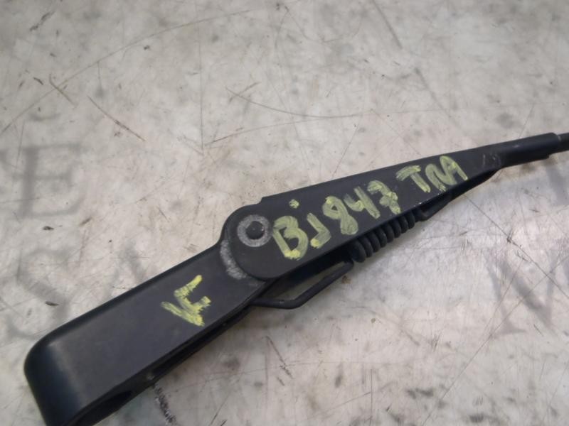 Recambio de brazo limpia trasero para hyundai getz (tb) 1.1 básico referencia OEM IAM 988101C000  